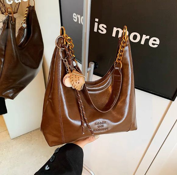 Large-Capacity Commuter Women's Bag 2025 Autumn New Tote Bag Autumn and Winter High-End Niche Retro Crossbody Shoulder Armpit Bag